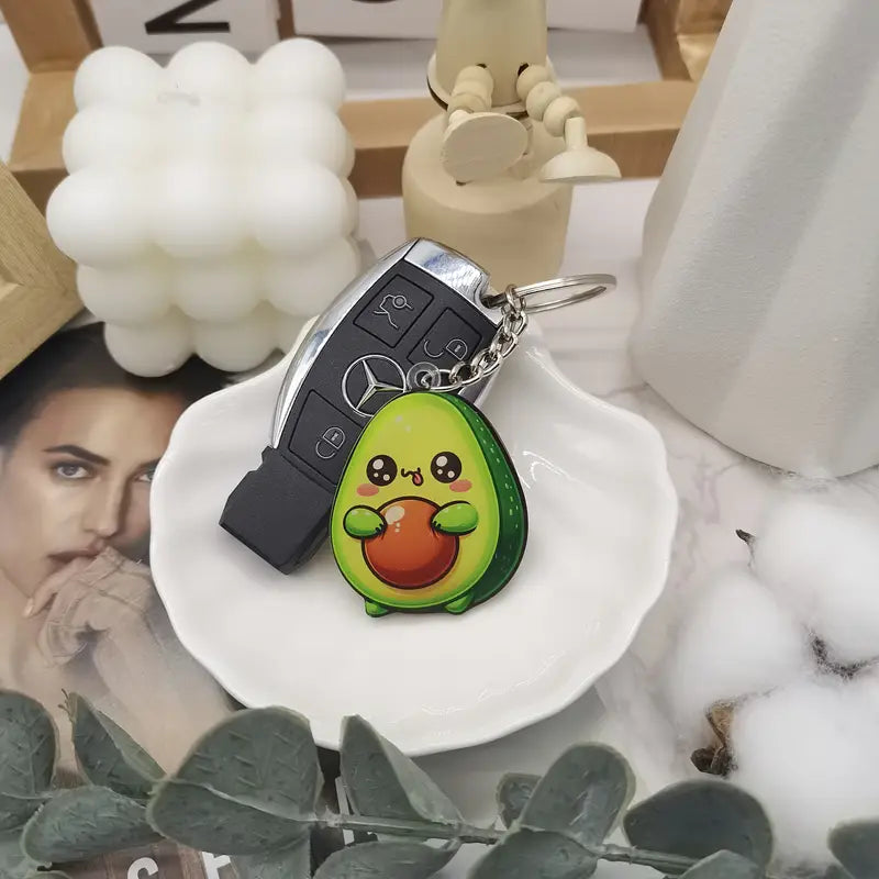 AvoCharm – Llavero Exclusivo de Aguacate con Estilo Chic